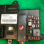 2007 PONTIAC G6 BODY CONTROL MODULE FUSE BOX BCM BCU 28069185 OEM