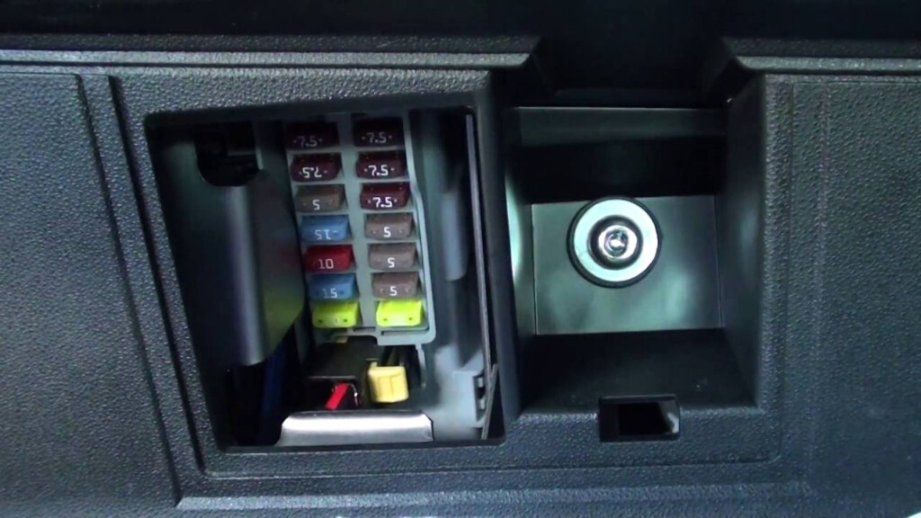 Fiat 500 Interior Fuse Box Location YouTube