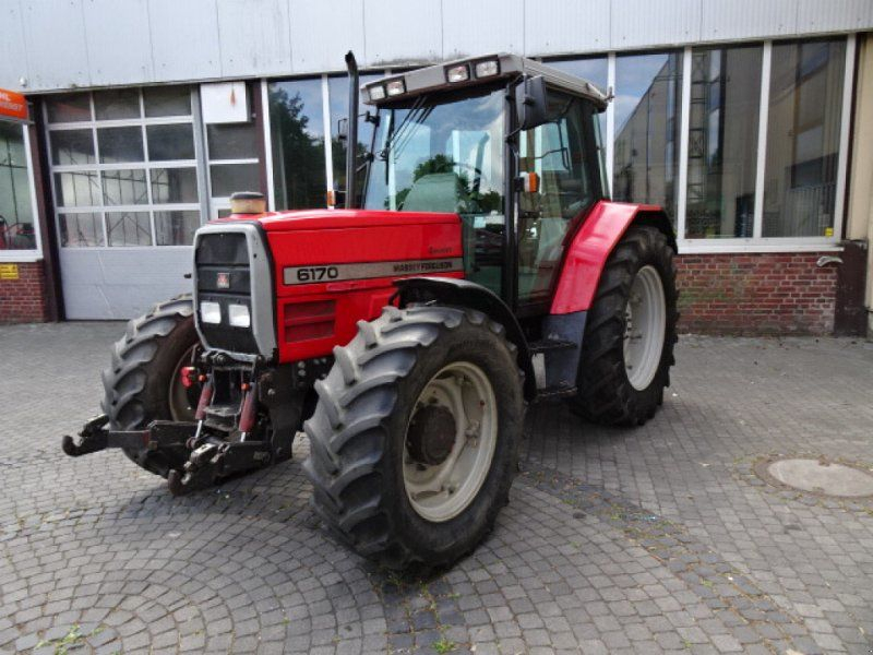 Massey Ferguson 6170 Frontzapfwelle Landwirt