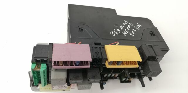 MERCEDES BENZ E Coupe C207 E 350 CDI 207 322 Fuse Box A2129000004 3 0 